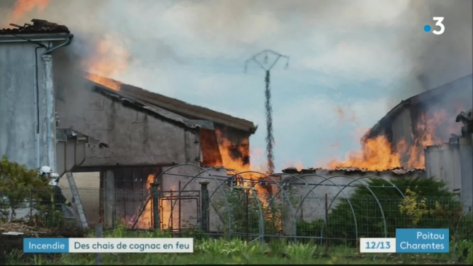 12/13 - F3 Poitou-Charentes ,incendie de panneaux photovoltaïques