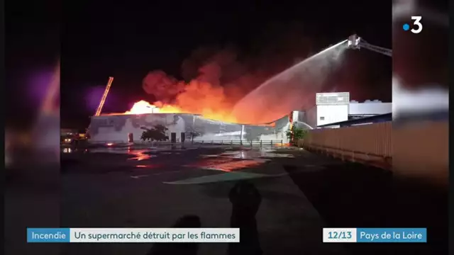 12/13 - F3 Pays-de-la-Loire - 08-09-2022 , incendie